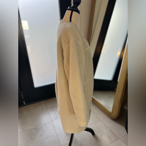 Roots boucle teddy jacket. Worn once. - Picture 2 of 6